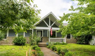 Homes for Sale in Parkville, MO 64152 | 5710 NW Raintree Drive