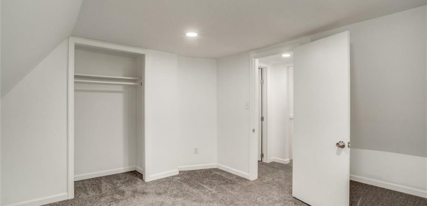 Homes for Sale in Liberty, MO 64068 | 463 E Mill Street