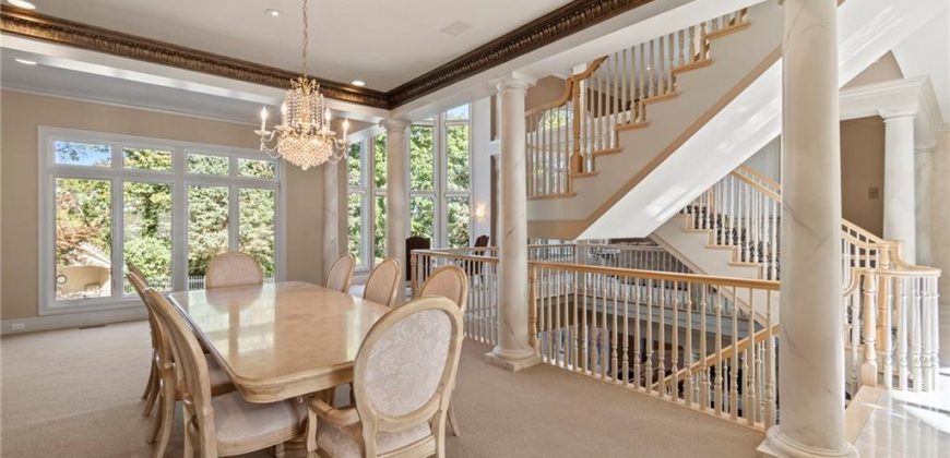 Homes for Sale in Parkville, MO 64152 | 8000 NW Timbercrest Place