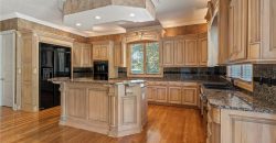 Homes for Sale in Parkville, MO 64152 | 8000 NW Timbercrest Place