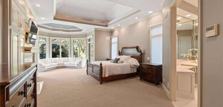 Homes for Sale in Parkville, MO 64152 | 8000 NW Timbercrest Place