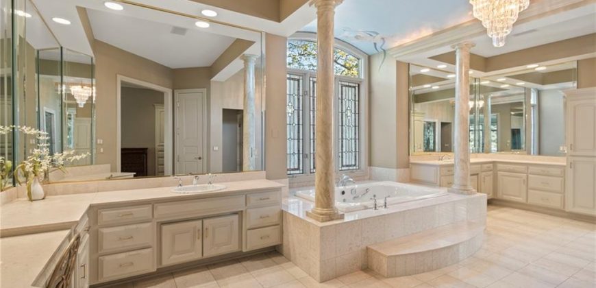 Homes for Sale in Parkville, MO 64152 | 8000 NW Timbercrest Place