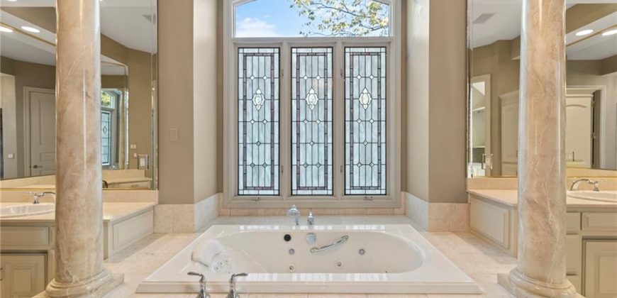 Homes for Sale in Parkville, MO 64152 | 8000 NW Timbercrest Place