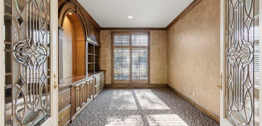 Homes for Sale in Parkville, MO 64152 | 8000 NW Timbercrest Place