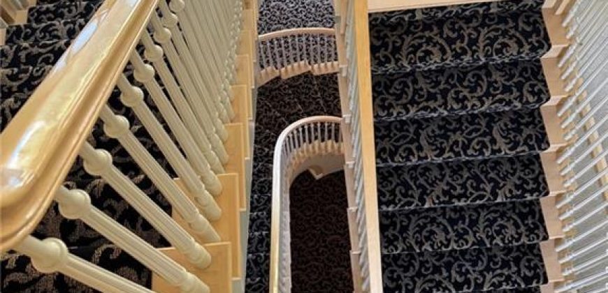 Homes for Sale in Parkville, MO 64152 | 8000 NW Timbercrest Place