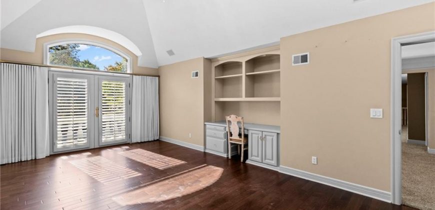 Homes for Sale in Parkville, MO 64152 | 8000 NW Timbercrest Place