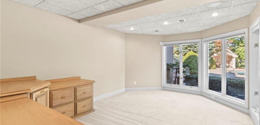 Homes for Sale in Parkville, MO 64152 | 8000 NW Timbercrest Place