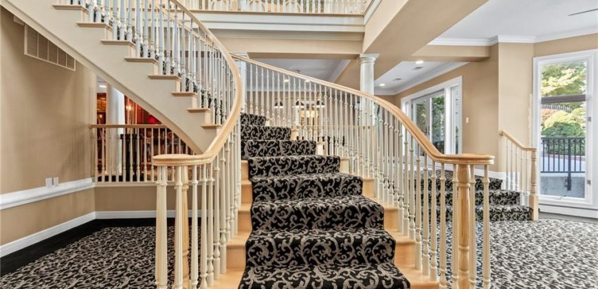 Homes for Sale in Parkville, MO 64152 | 8000 NW Timbercrest Place