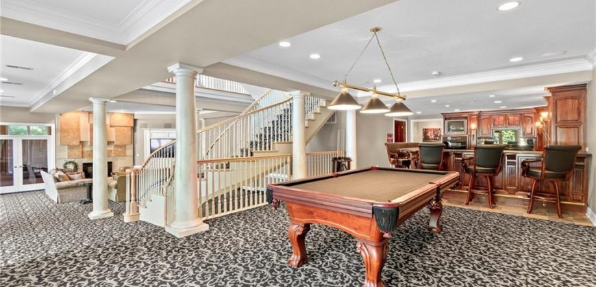 Homes for Sale in Parkville, MO 64152 | 8000 NW Timbercrest Place