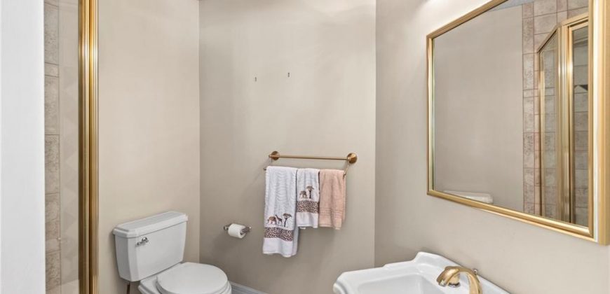 Homes for Sale in Parkville, MO 64152 | 8000 NW Timbercrest Place