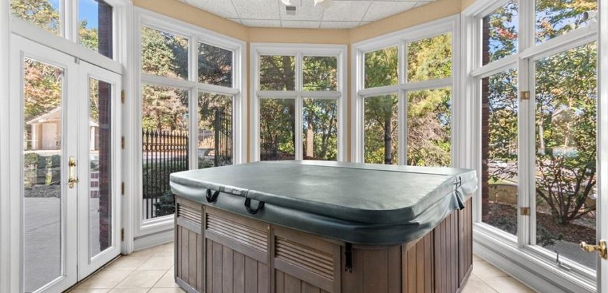 Homes for Sale in Parkville, MO 64152 | 8000 NW Timbercrest Place