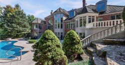 Homes for Sale in Parkville, MO 64152 | 8000 NW Timbercrest Place