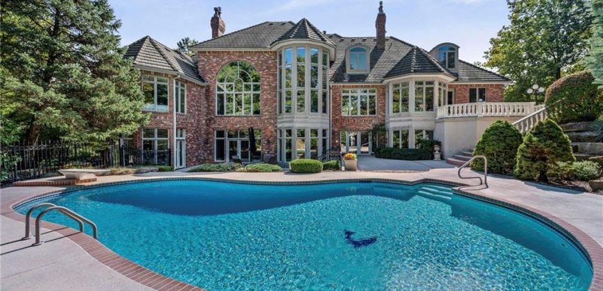 Homes for Sale in Parkville, MO 64152 | 8000 NW Timbercrest Place