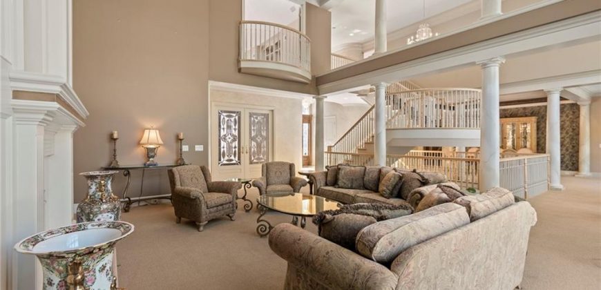 Homes for Sale in Parkville, MO 64152 | 8000 NW Timbercrest Place