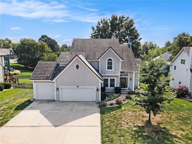 Homes for Sale in Gladstone, MO 64119 | 4001 NE 60th Terrace