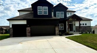 Homes for Sale in Liberty, MO 64068 | 1011  Poplar Lane