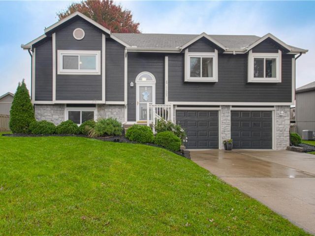 Homes for Sale in Kansas City, MO 64157 | 11609 N Manning Avenue