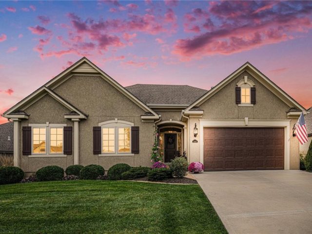 Homes for Sale in Kansas City, MO 64155 | 2005 NE 101st Court