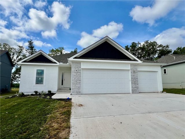 Homes for Sale in Liberty, MO 64068 | 1937  Longview Drive