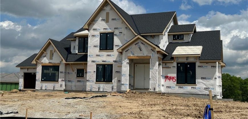 Homes for Sale in Parkville, MO 64152 | 7445 NW Fawn Avenue