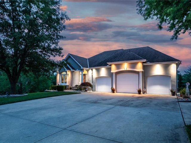 Homes for Sale in Smithville, MO 64089 | 3401 NE 153rd Terrace