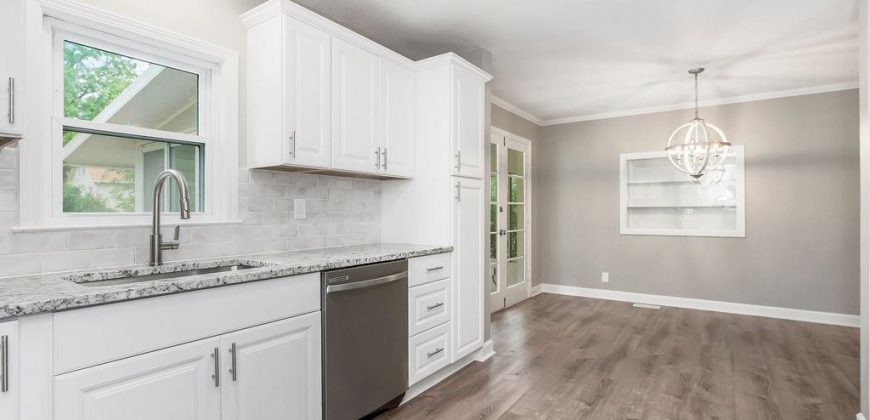 Homes for Sale in Kansas City, MO 64116 | 112 NE Northcrest Drive