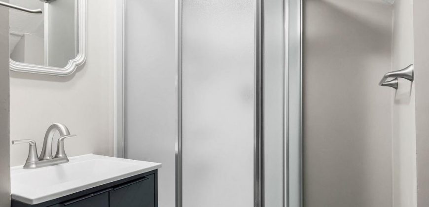 Homes for Sale in Kansas City, MO 64116 | 112 NE Northcrest Drive