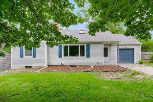 112-NE-Northcrest-Drive-mls-2557066-image-1