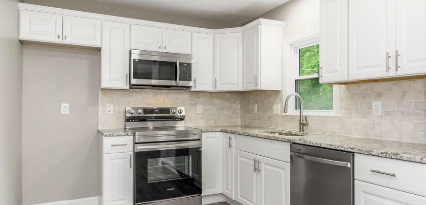 Homes for Sale in Kansas City, MO 64116 | 112 NE Northcrest Drive