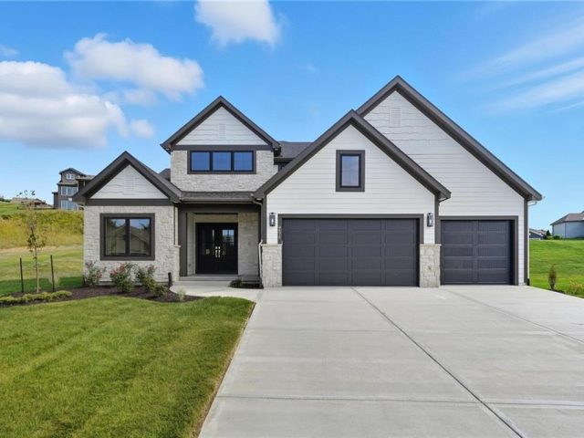 Homes for Sale in Parkville, MO 64152 | 9785  Ambrosia Lane