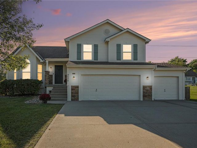 Homes for Sale in Kansas City, MO 64155 | 9604 N Highland Terrace