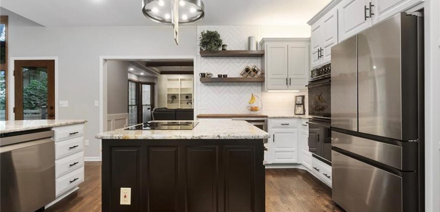 Homes for Sale in Kansas City, MO 64151 | 6113 N Mattox Road