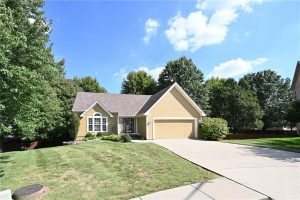 9115-N-Camden-Avenue-mls-2577079-image-1