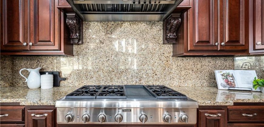 Homes for Sale in Parkville, MO 64152 | 6420 N National Drive