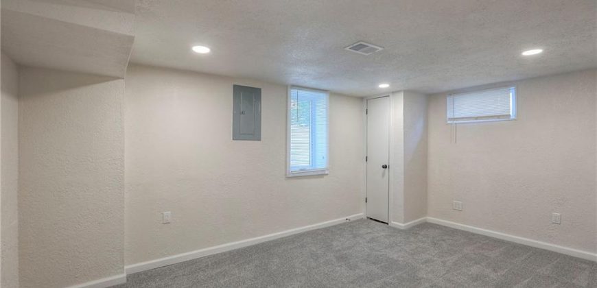 Homes for Sale in Kansas City, MO 64118 | 1124 NE Davidson Court