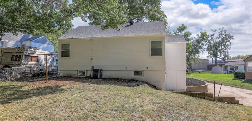Homes for Sale in Kansas City, MO 64118 | 1124 NE Davidson Court