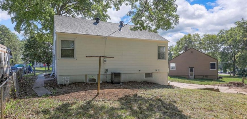 Homes for Sale in Kansas City, MO 64118 | 1124 NE Davidson Court