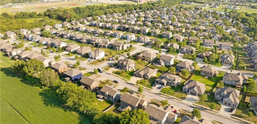 Homes for Sale in Kansas City, MO 64155 | 2224 NE 112th Street