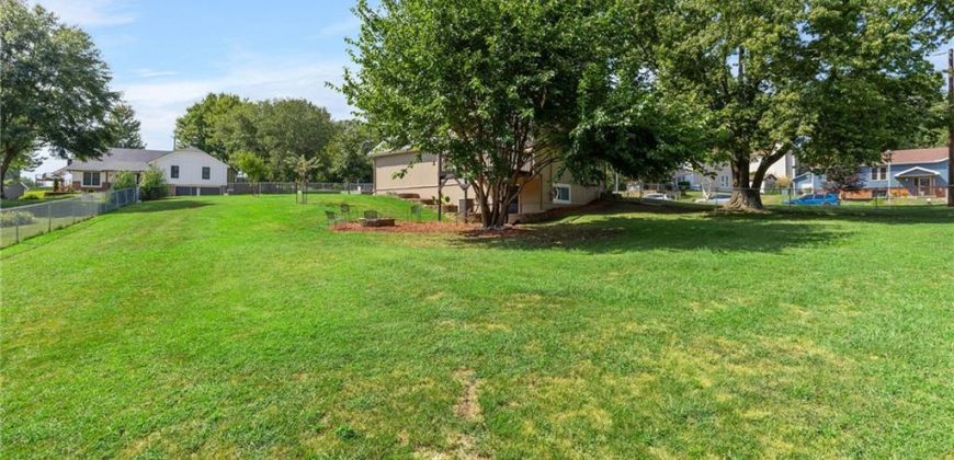 Homes for Sale in Kansas City, MO 64151 | 5521 N Mayview Avenue