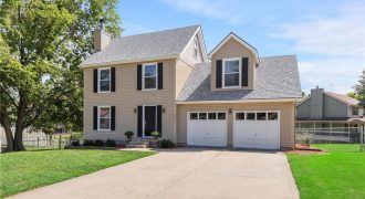 Homes for Sale in Kansas City, MO 64151 | 5521 N Mayview Avenue