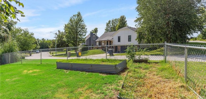 Homes for Sale in Kansas City, MO 64151 | 5521 N Mayview Avenue