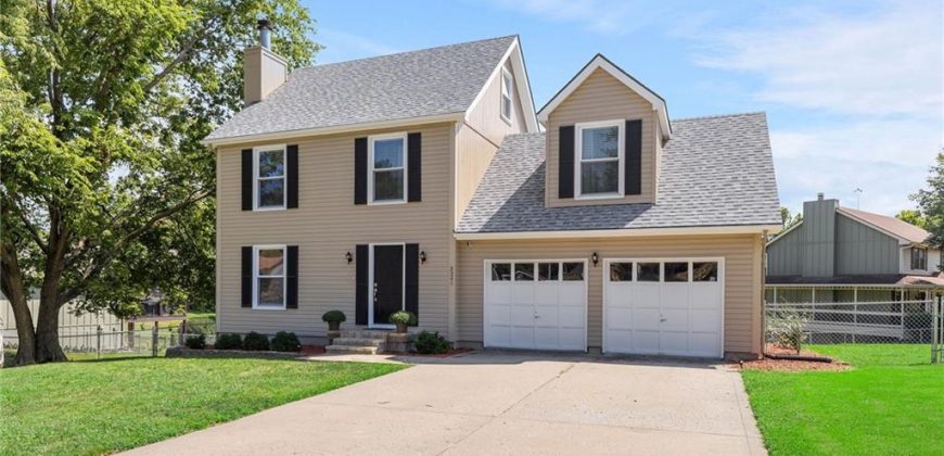 Homes for Sale in Kansas City, MO 64151 | 5521 N Mayview Avenue