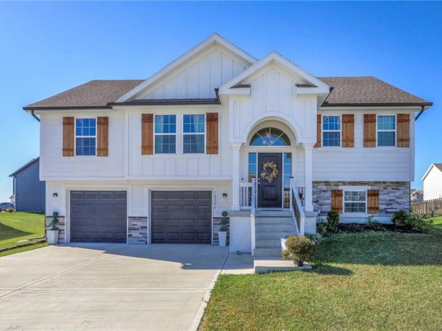 Homes for Sale in Kansas City, MO 64156 | 10206 N Quincy Avenue