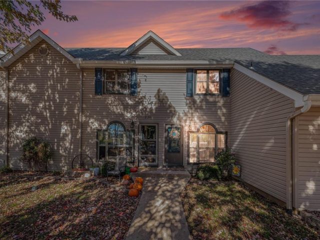 Homes for Sale in Smithville, MO 64089 | 233  Stonebridge Lane