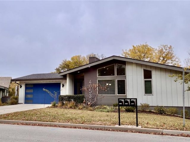 Homes for Sale in Riverside, MO 64150 | 4953 NW High Drive