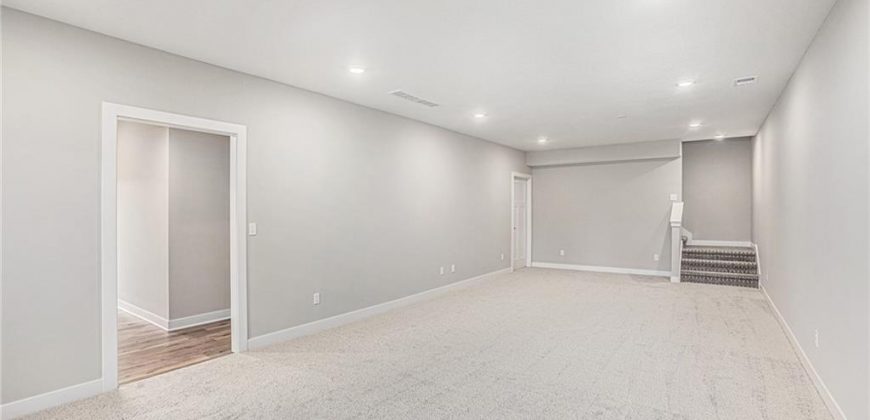 Homes for Sale in Smithville, MO 64089 | 607  Woodland Street