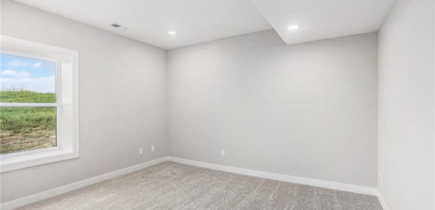 Homes for Sale in Smithville, MO 64089 | 607  Woodland Street