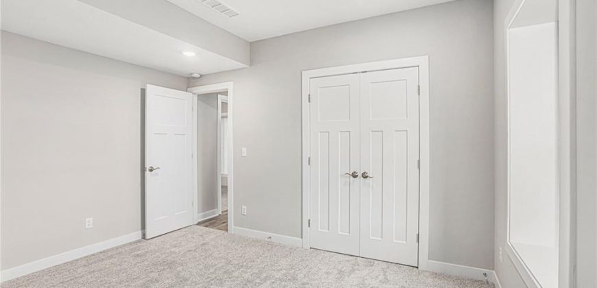 Homes for Sale in Smithville, MO 64089 | 607  Woodland Street