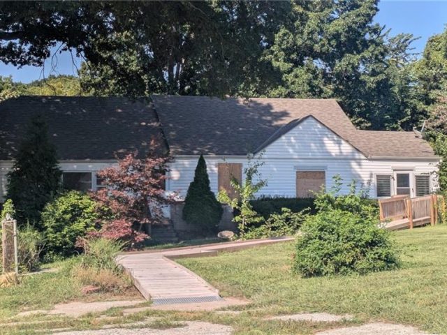 Homes for Sale in Kansas City, MO 64117 | 3834 NE Antioch Road