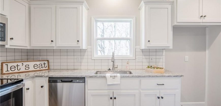 Homes for Sale in Kansas City, MO 64156 | 6000 NE 118th Street